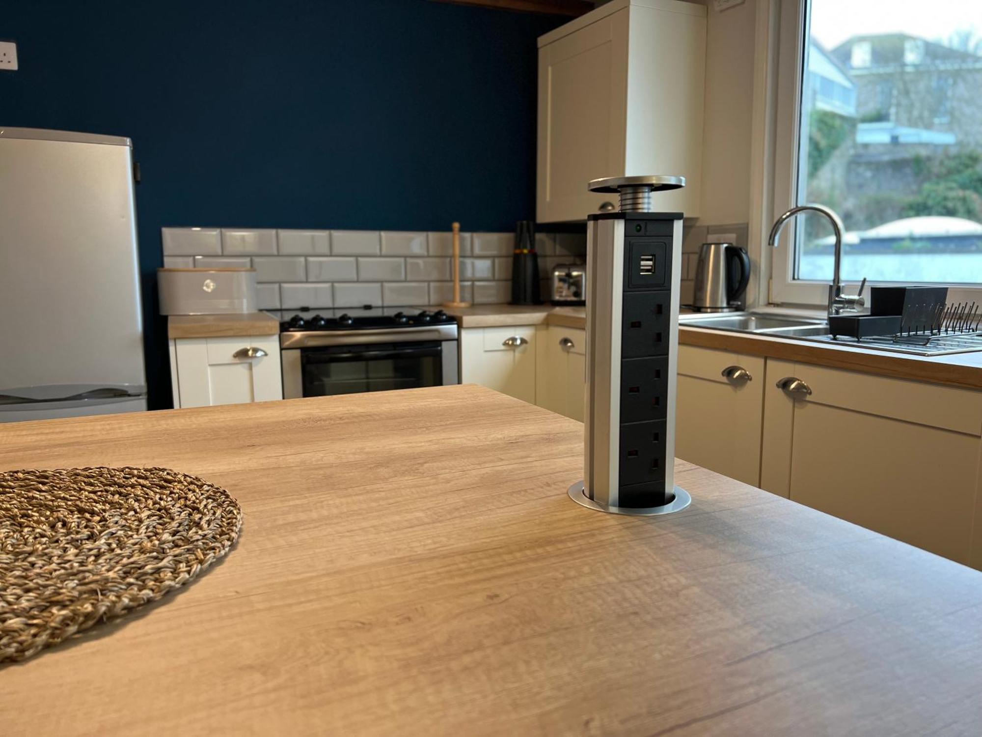 A Spacious 2 Bed Flat In Kingsbridge Town エクステリア 写真
